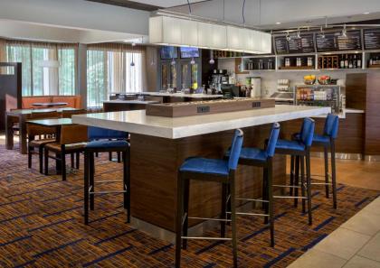 Courtyard by Marriott Boston Andover - image 10