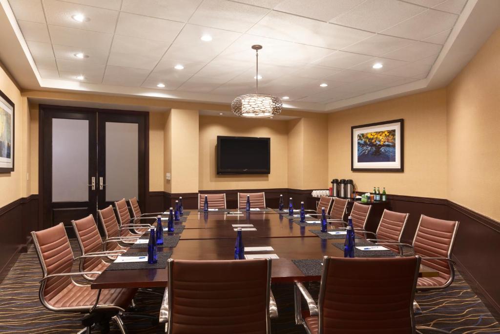 DoubleTree by Hilton Boston-Andover - image 3