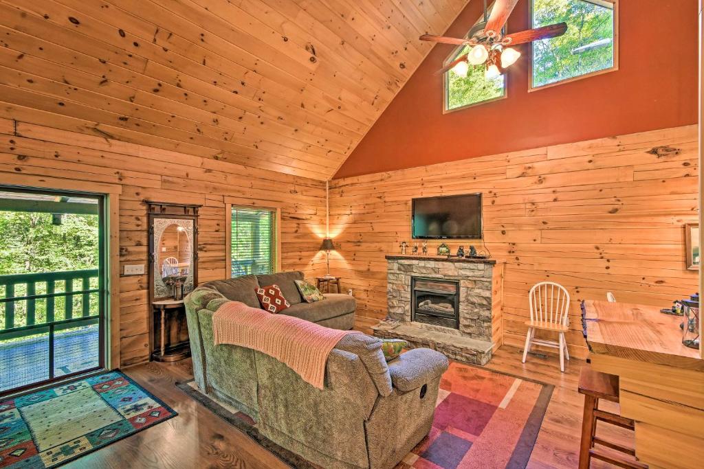 Andrews Cabin in Nantahala National Forest! - image 4