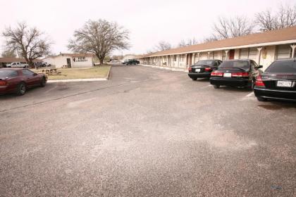 Andrews Motor Inn - image 8