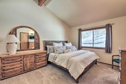 Warm Townhome with Sauna at Angel Fire Ski Lift - image 10