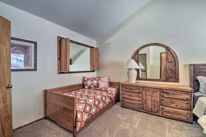 Warm Townhome with Sauna at Angel Fire Ski Lift - image 12