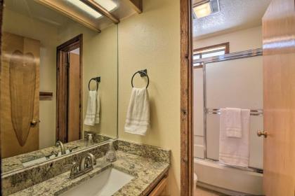 Warm Townhome with Sauna at Angel Fire Ski Lift - image 14