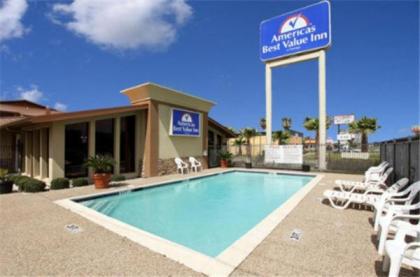 Americas Best Value Inn Angleton - image 13