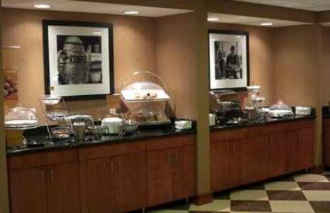 Hampton Inn & Suites Ankeny - image 4