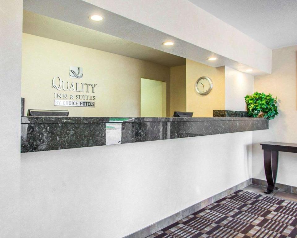 Quality Inn & Suites Ankeny-Des Moines - image 7