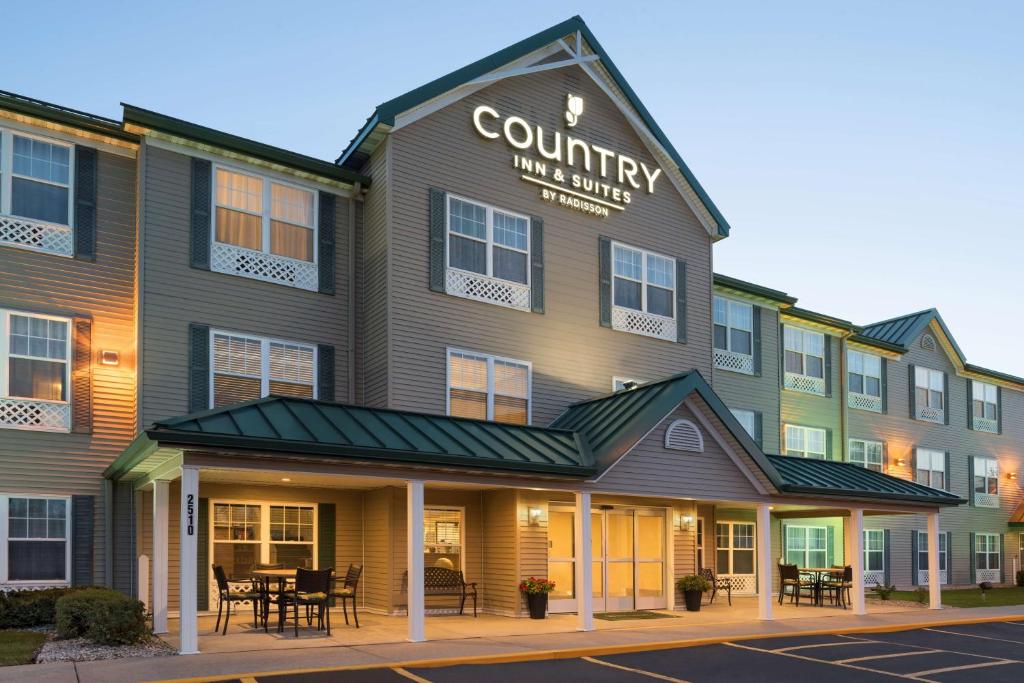 Country Inn & Suites by Radisson Ankeny IA - main image