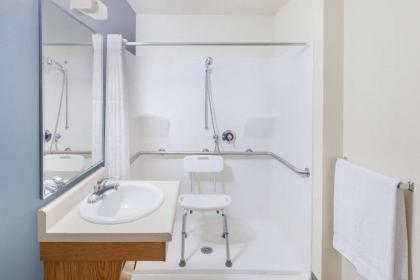 WoodSpring Suites Ankeny - image 9