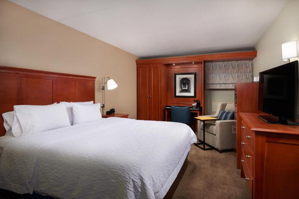 Hampton Inn Ann Arbor-South - image 6