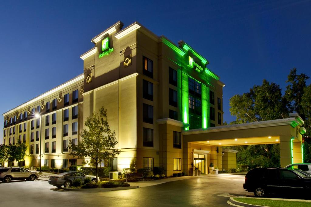 Holiday Inn Hotel & Suites Ann Arbor University of Michigan Area an IHG Hotel - image 3