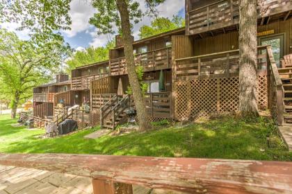 Clearwater Lake Getaway with Shared Pool and Boat Dock - image 14