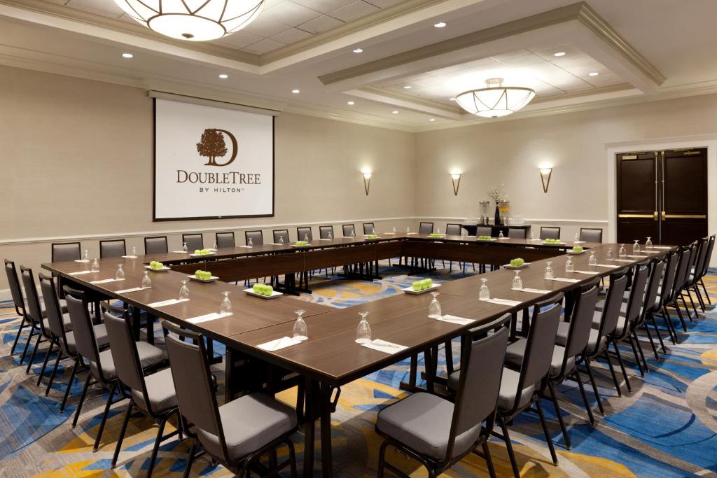 DoubleTree by Hilton Annapolis - image 7