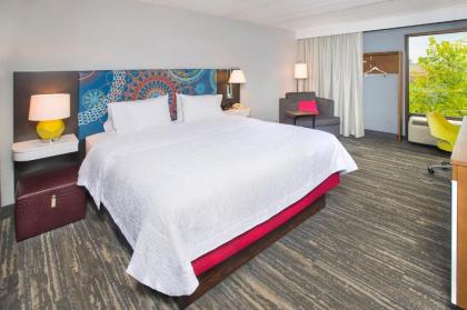 Hampton Inn & Suites Annapolis - image 11