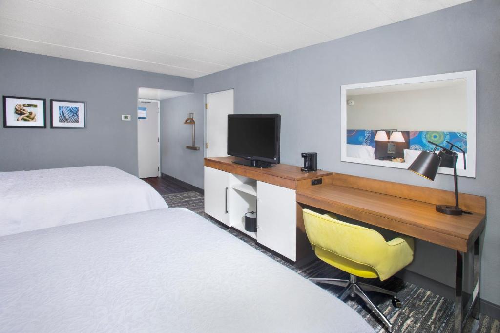 Hampton Inn & Suites Annapolis - image 3