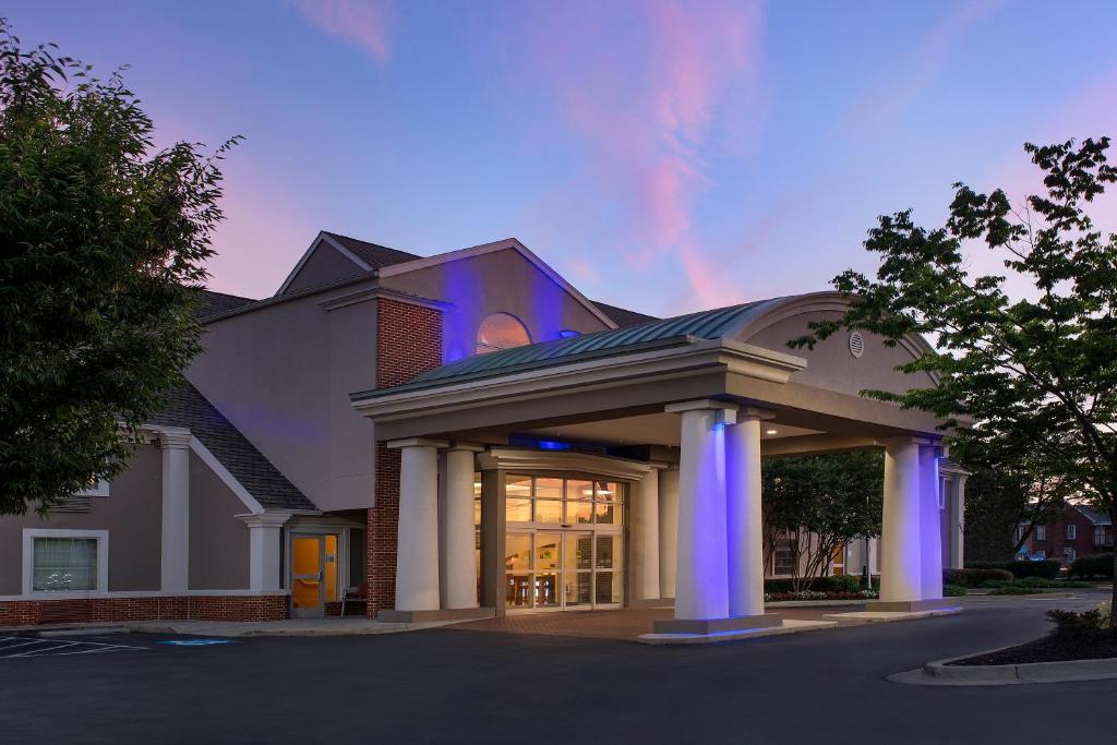 Holiday Inn Express Hotel & Suites Annapolis an IHG Hotel - main image