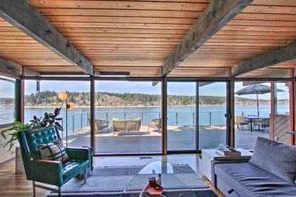 Waterfront Port Orchard Home with Furnished Deck - image 7