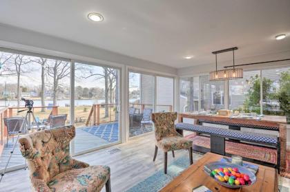 Waterfront Chesapeake Cottage in Oyster Bay - Dock - image 14