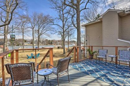 Waterfront Chesapeake Cottage in Oyster Bay - Dock - image 3