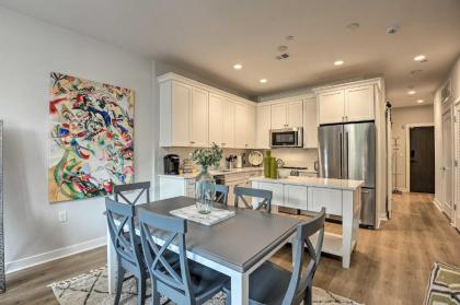 Chic Condo with Balcony 1Mi to Annapolis Harbor - image 9