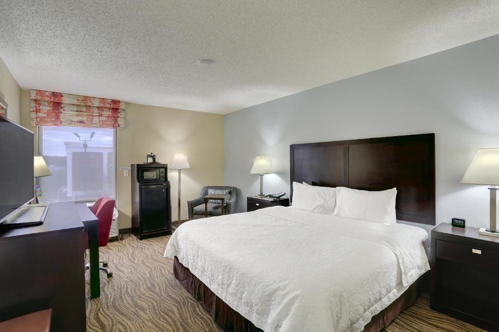 Hampton Inn Nashville-I-24 Hickory Hollow - image 2