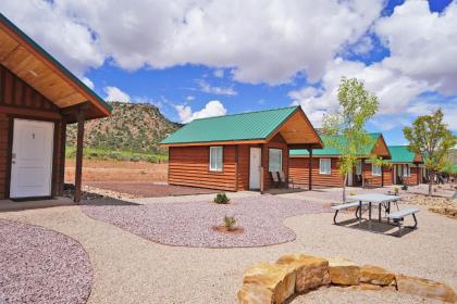 Lodges in Apple Valley Utah