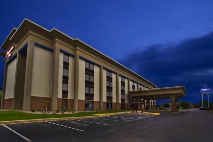 Hampton Inn Appleton-Fox River Mall Area - image 10