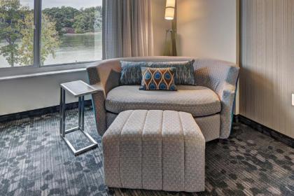 Courtyard by Marriott Appleton Riverfront - image 10