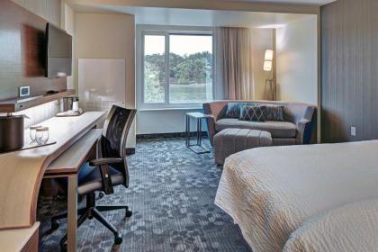 Courtyard by Marriott Appleton Riverfront - image 11