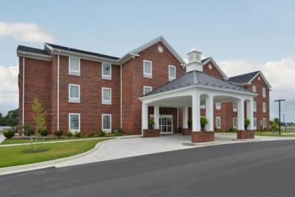 Appomattox Inn and Suites - image 3