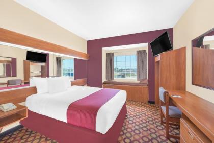 Microtel Inn & Suites by Wyndham Corpus Christi/Aransas Pass - image 7