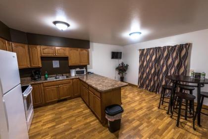 Draft Horse Inn and Suites - image 3