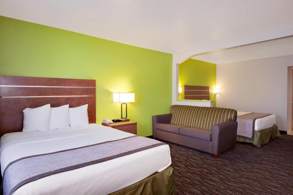 Days Inn & Suites by Wyndham Arcata - image 3