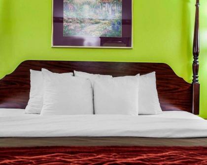 Quality Inn - image 3