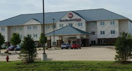 Best Western Plus Green mill Village Hotel  Suites Arcola