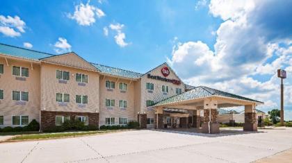 Best Western Plus Green Mill Village Hotel & Suites - image 14