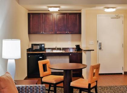 Holiday Inn Ardmore an IHG Hotel - image 3