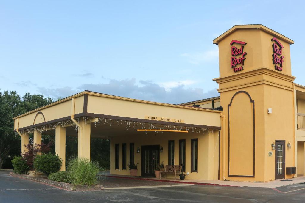 Red Roof Inn Ardmore - main image