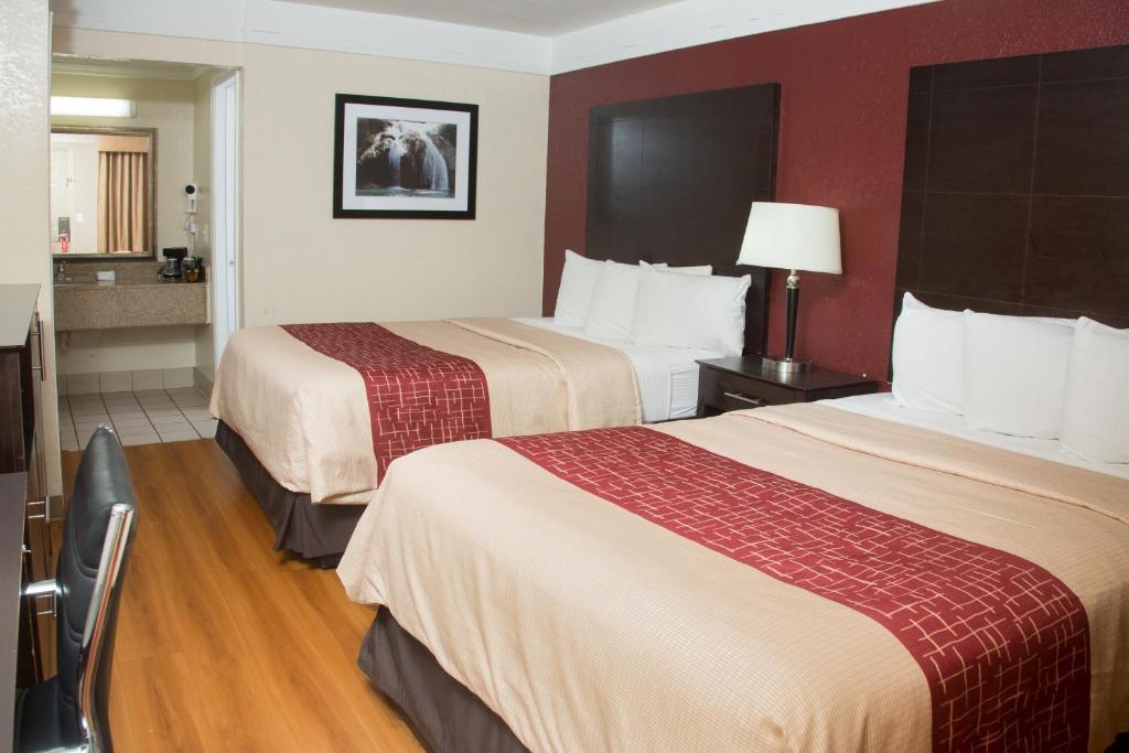 Red Roof Inn Ardmore - image 5