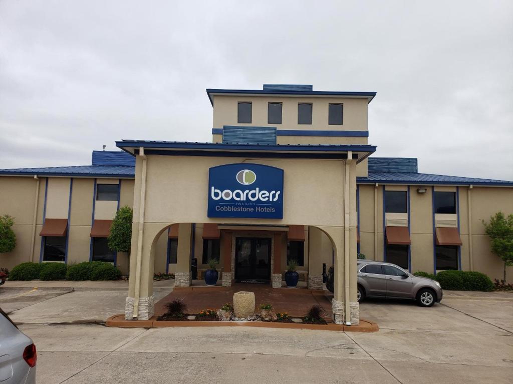 Boarders Inn and Suites by Cobblestone Hotels - Ardmore - image 4