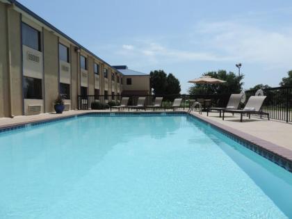 Boarders Inn and Suites by Cobblestone Hotels - Ardmore - image 6