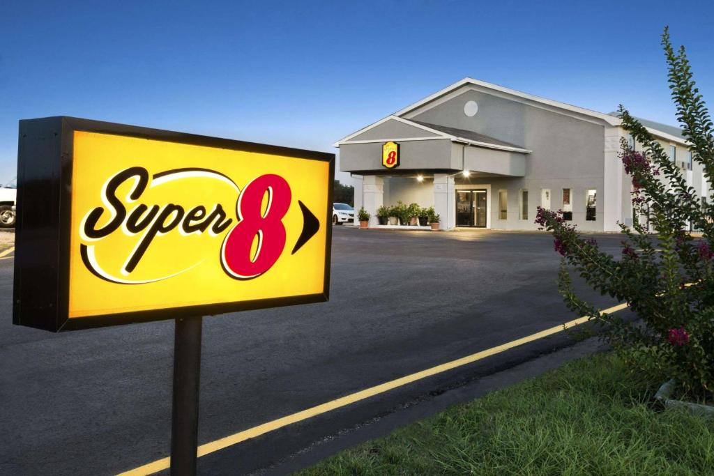 Super 8 by Wyndham Ardmore - main image