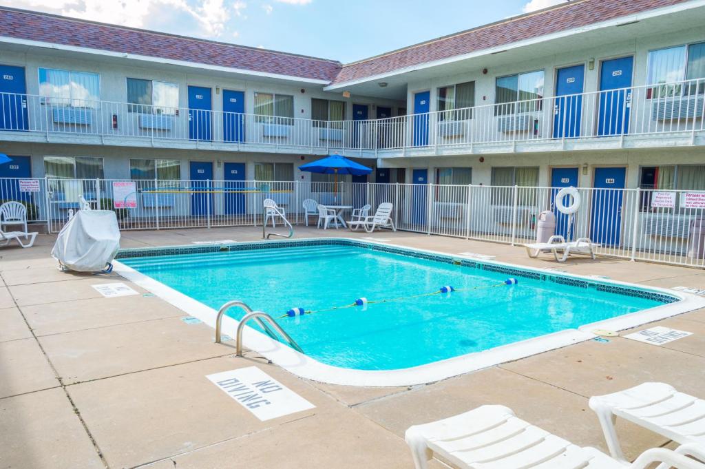 Motel 6-Ardmore OK - main image