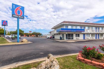 Motel 6-Ardmore OK - image 4