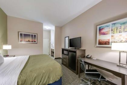 Quality Inn & Suites - image 14