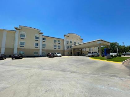 Quality Inn & Suites - image 2