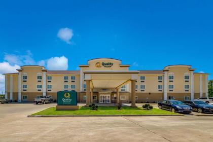 Quality Inn & Suites - image 4