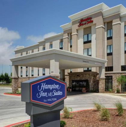 Hampton Inn & Suites Ardmore - image 2