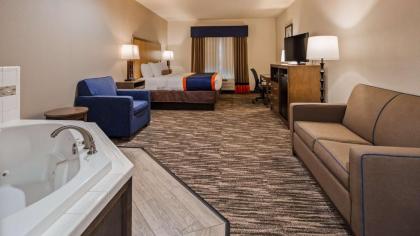 Best Western Plus Ardmore Inn & Suites - image 10