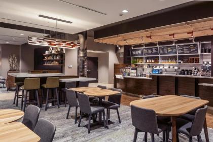 Courtyard by Marriott Ardmore - image 12