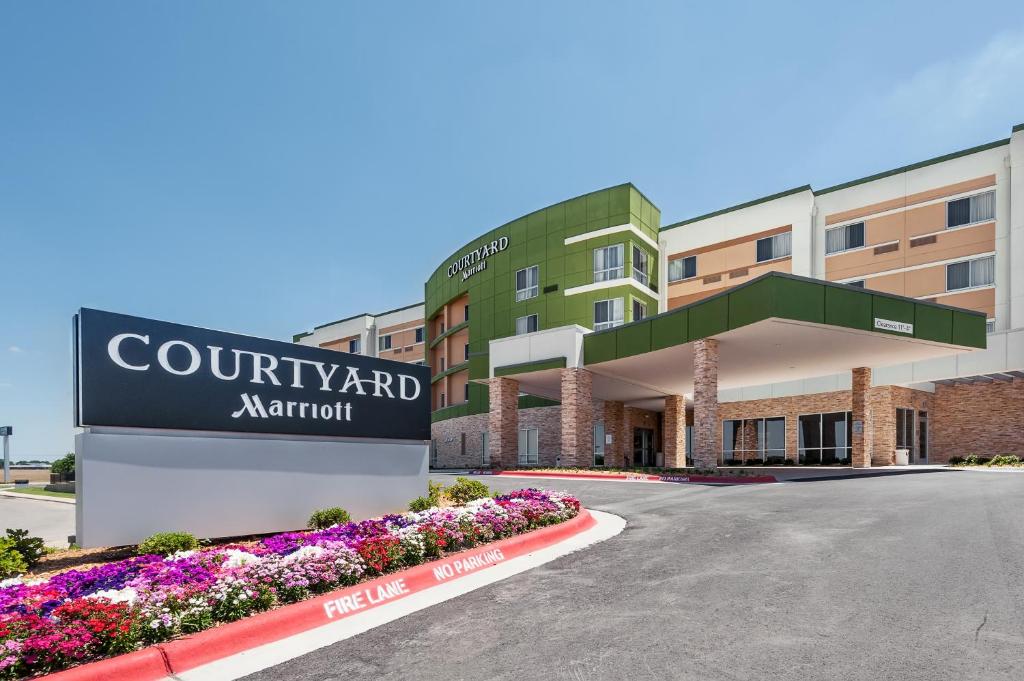 Courtyard by Marriott Ardmore - image 2